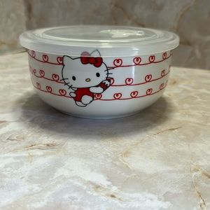 Hello kitty: Valentines theme ceramic medium seal tight serving dish .